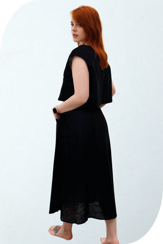 Airy Linen Top Black and Pleated Skirt